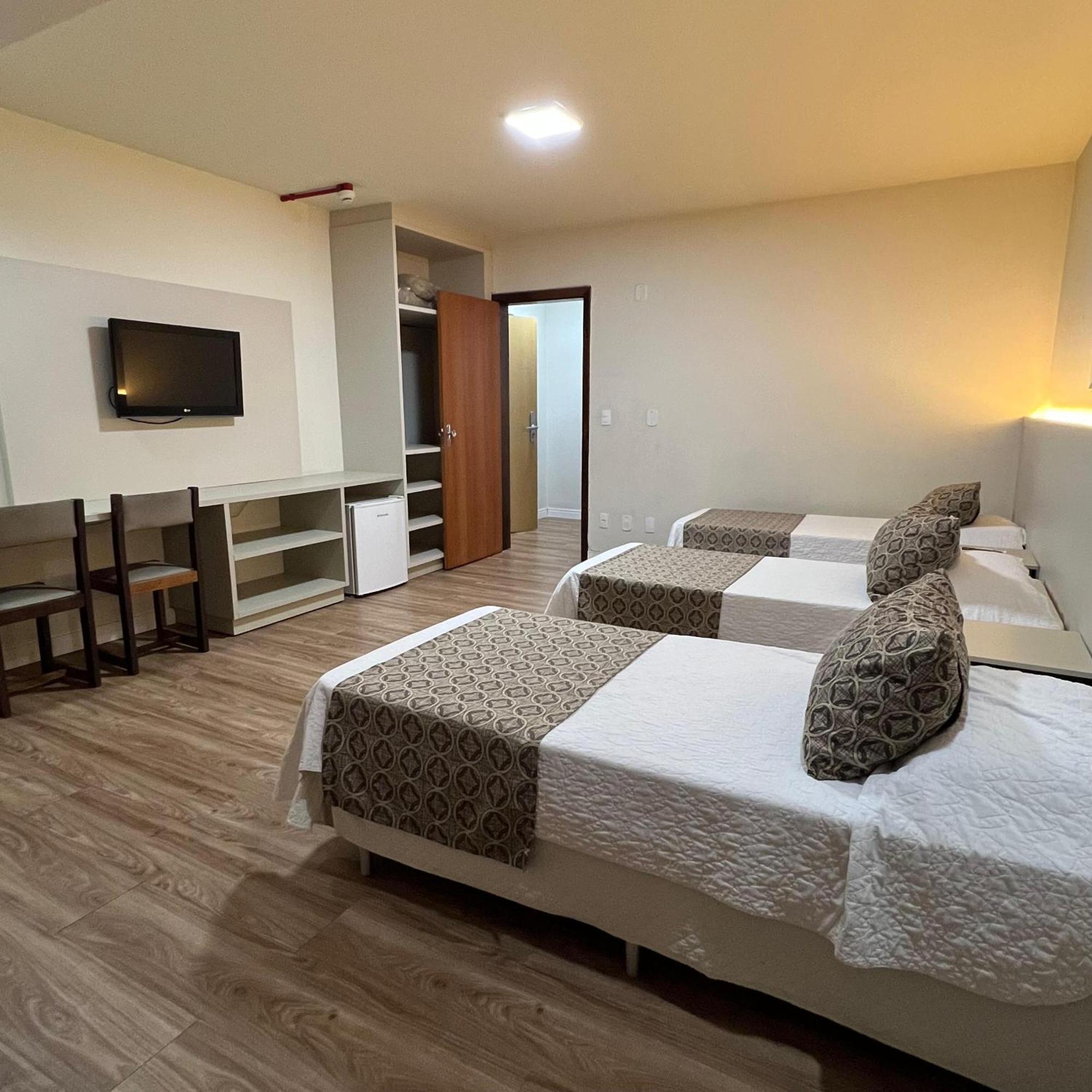 Hotel Geranium Балнеаріу-Камборіу Екстер'єр фото